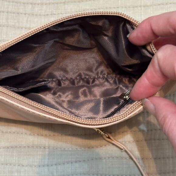 Lovevook 16.5” Peach Waterproof Office Shoulder Bag for Women - Picture 10 of 13